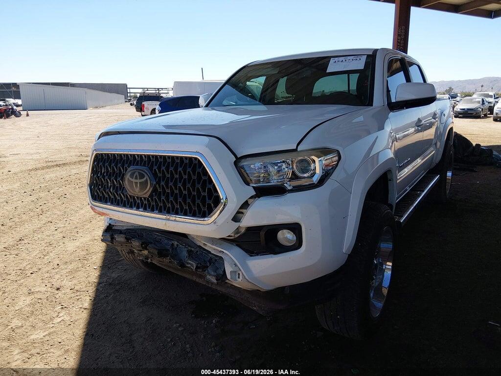 3TMAZ5CN8JM060525 2018 TOYOTA TACOMA photo no. 2