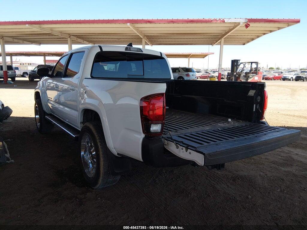 3TMAZ5CN8JM060525 2018 TOYOTA TACOMA photo no. 3