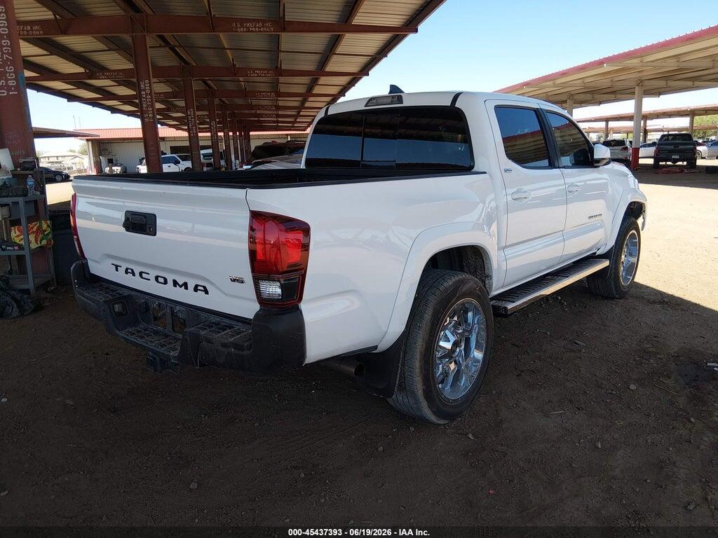 3TMAZ5CN8JM060525 2018 TOYOTA TACOMA photo no. 4