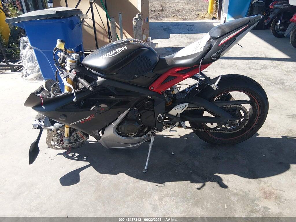 SMTA02YK4FJ685002 2015 TRIUMPH MOTORCYCLE DAYTONA 675R photo no. 12