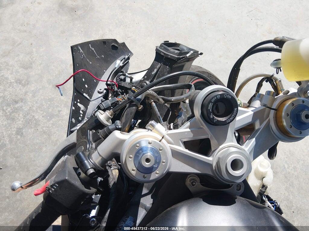 SMTA02YK4FJ685002 2015 TRIUMPH MOTORCYCLE DAYTONA 675R photo no. 7