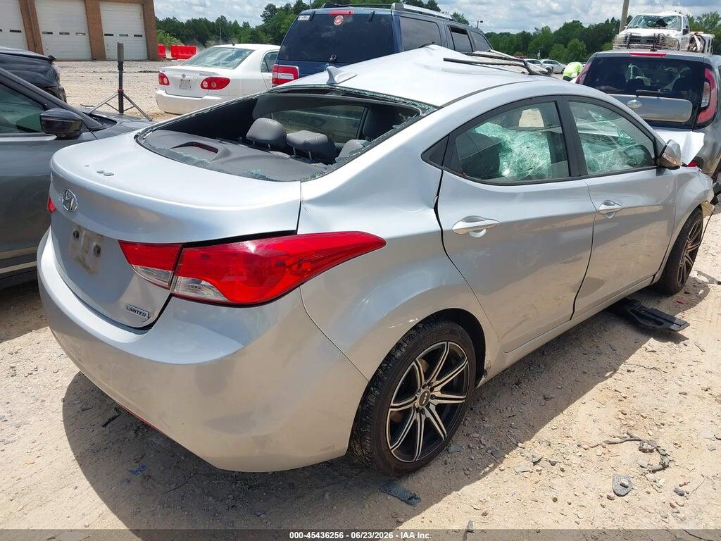 5NPDH4AEXDH262435 2013 HYUNDAI ELANTRA photo no. 4