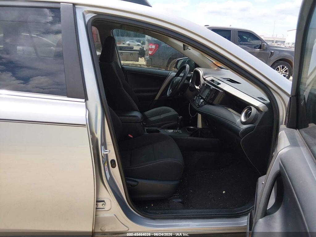 2T3WFREV6JW470743 2018 TOYOTA RAV4 photo no. 5