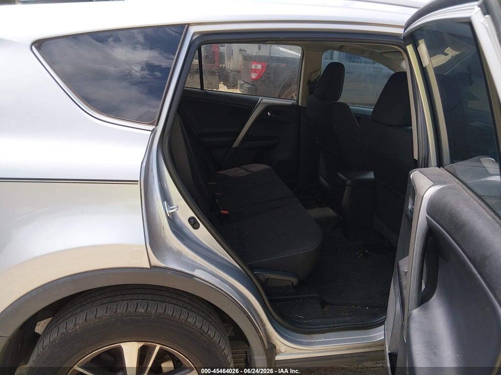2T3WFREV6JW470743 2018 TOYOTA RAV4 photo no. 8