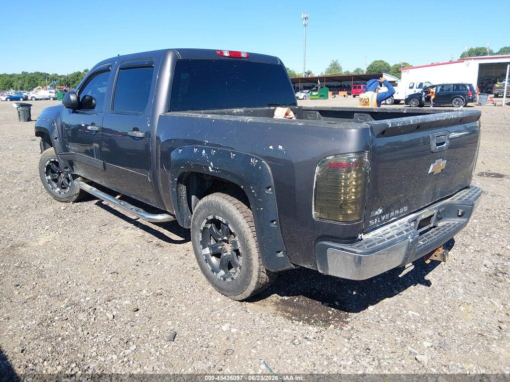 3GCPKSE36BG320428 2011 CHEVROLET SILVERADO 1500 photo no. 3