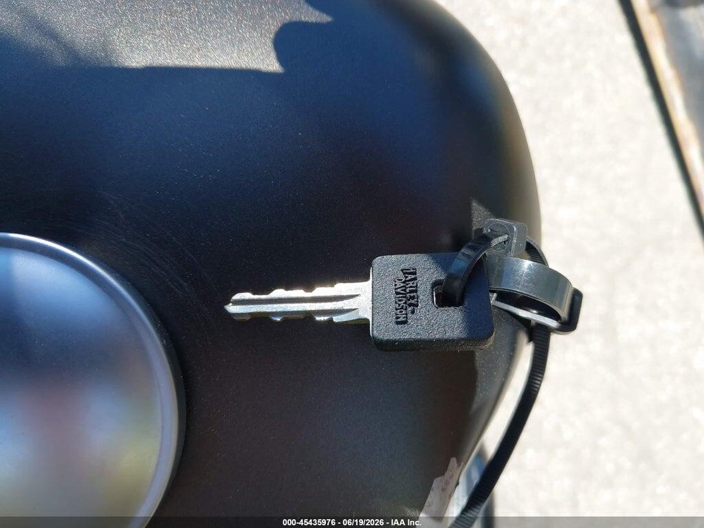 1HD4LE219MB406606 2021 HARLEY-DAVIDSON XL883 photo no. 11