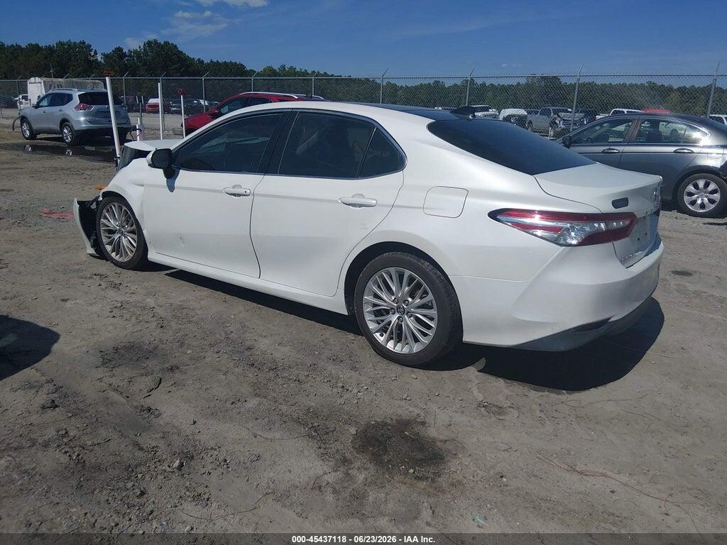 4T1F11AKXLU930686 2020 TOYOTA CAMRY photo no. 3