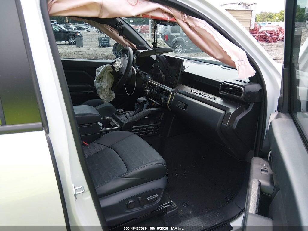 3TYLB5JN2TT109418 2026 TOYOTA TACOMA photo no. 5