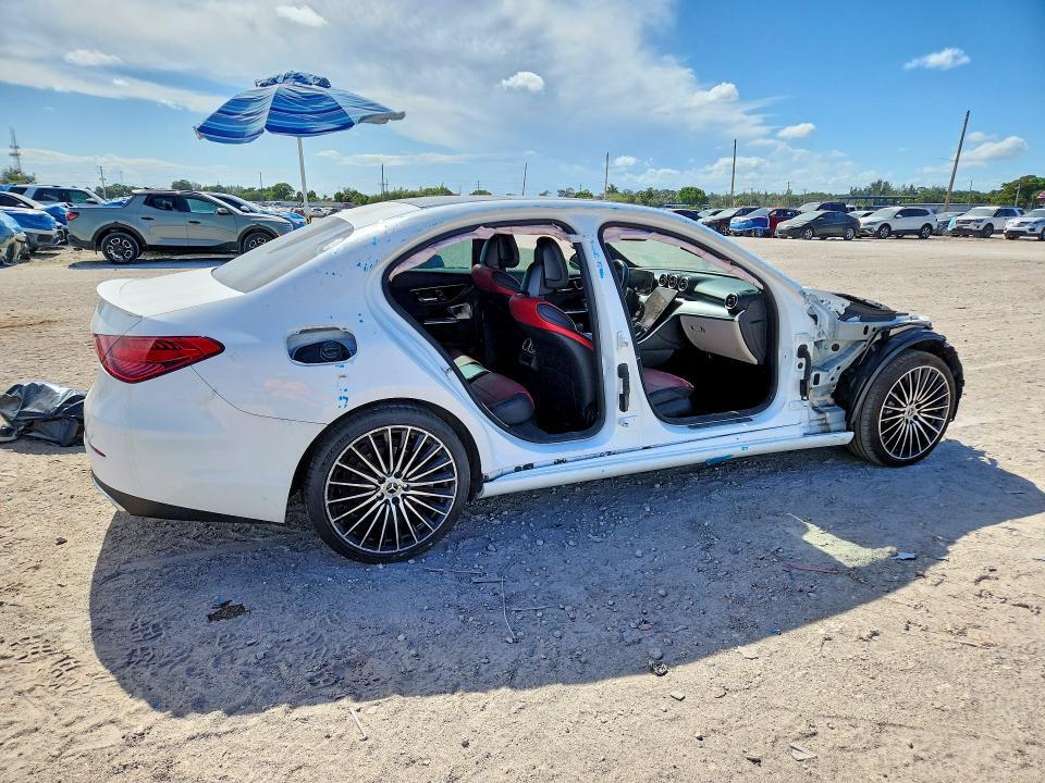 2024 MERCEDES-BENZ C 300 — Фото 3 из 13