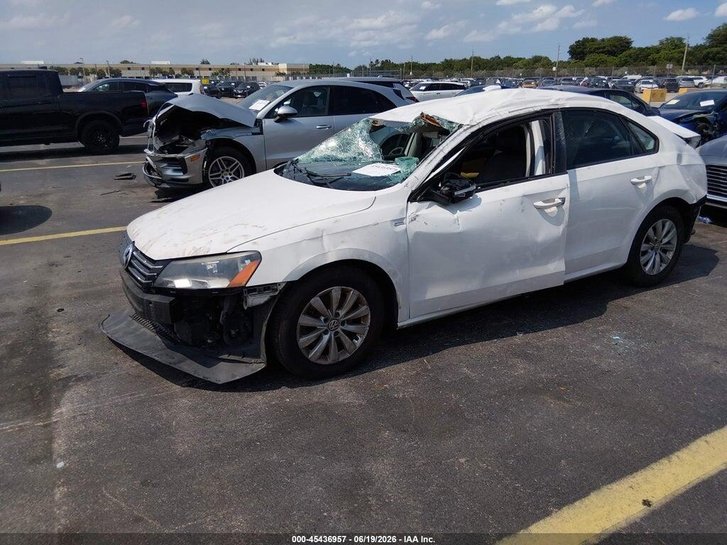 1VWAT7A3XFC018944 2015 VOLKSWAGEN PASSAT photo no. 2