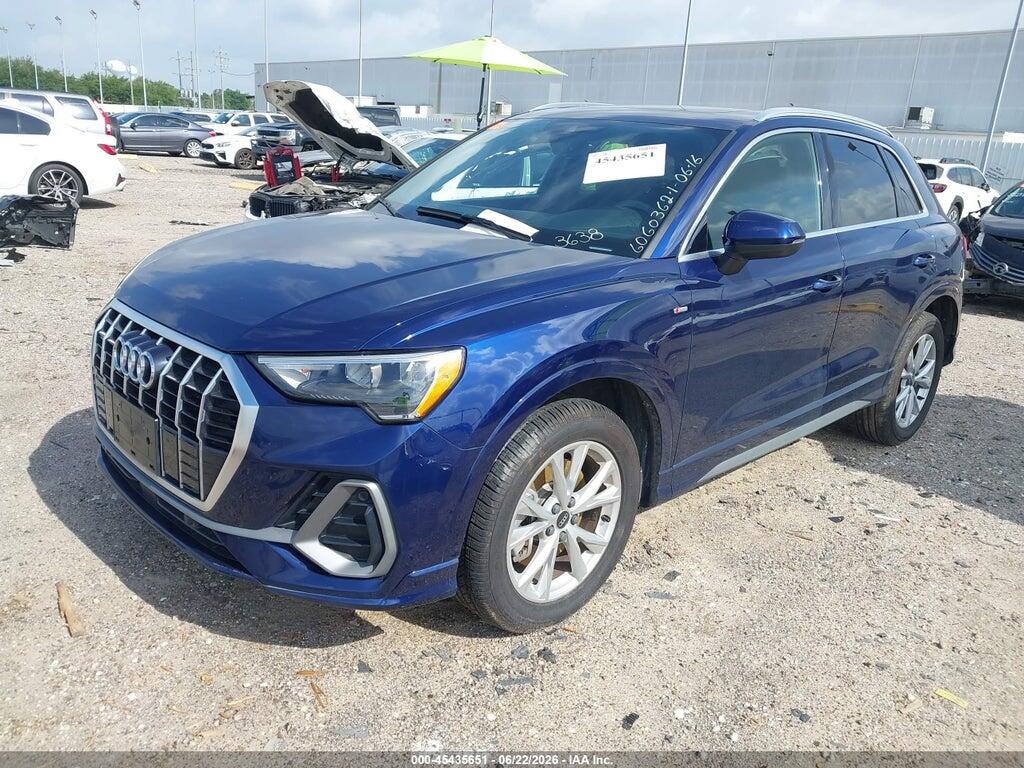 WA1DECF33N1143638 2022 AUDI Q3 photo no. 2