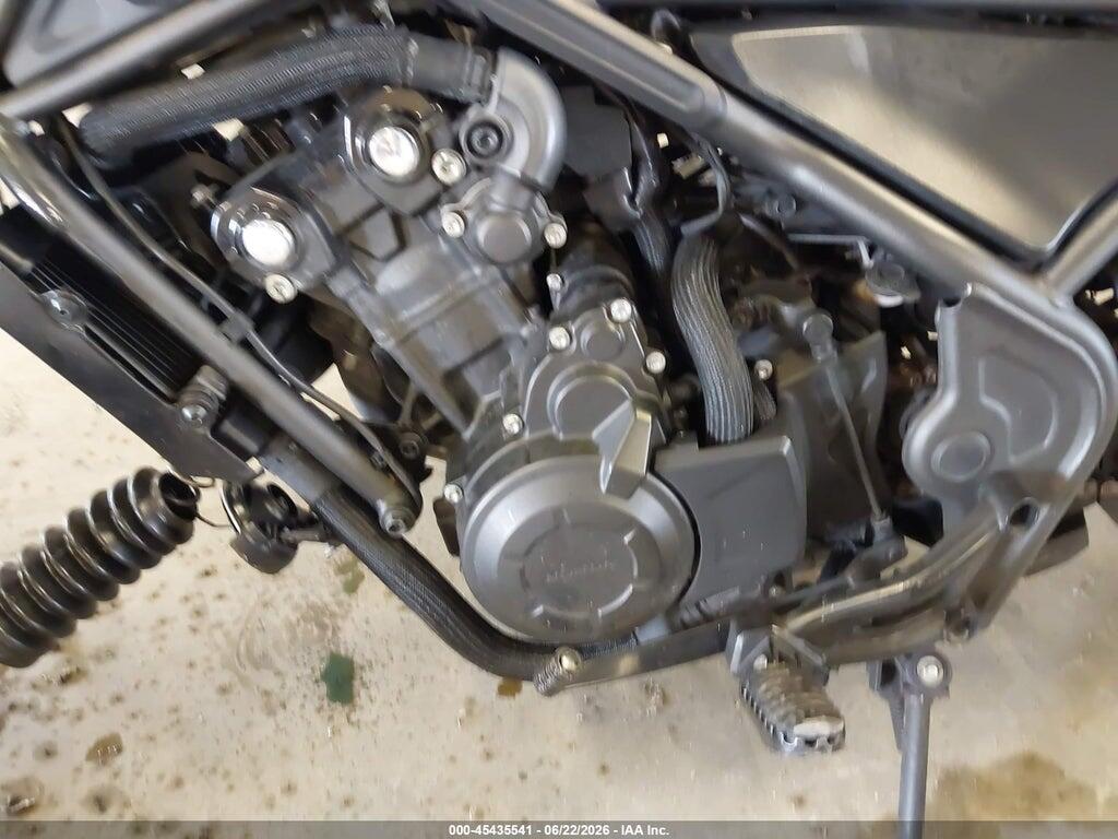 MLHPC561XR5700432 2024 HONDA CMX500 photo no. 9