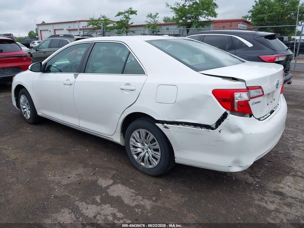4T4BF1FK3ER387621 2014 TOYOTA CAMRY photo no. 3