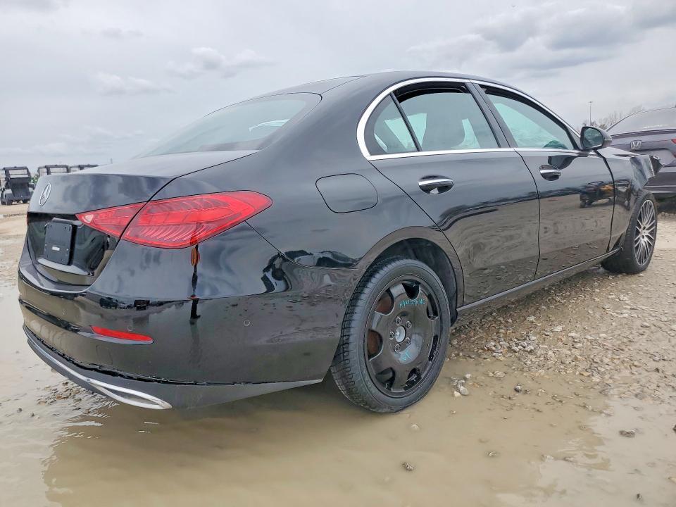 2024 MERCEDES-BENZ C 300 — Фото 3 из 12