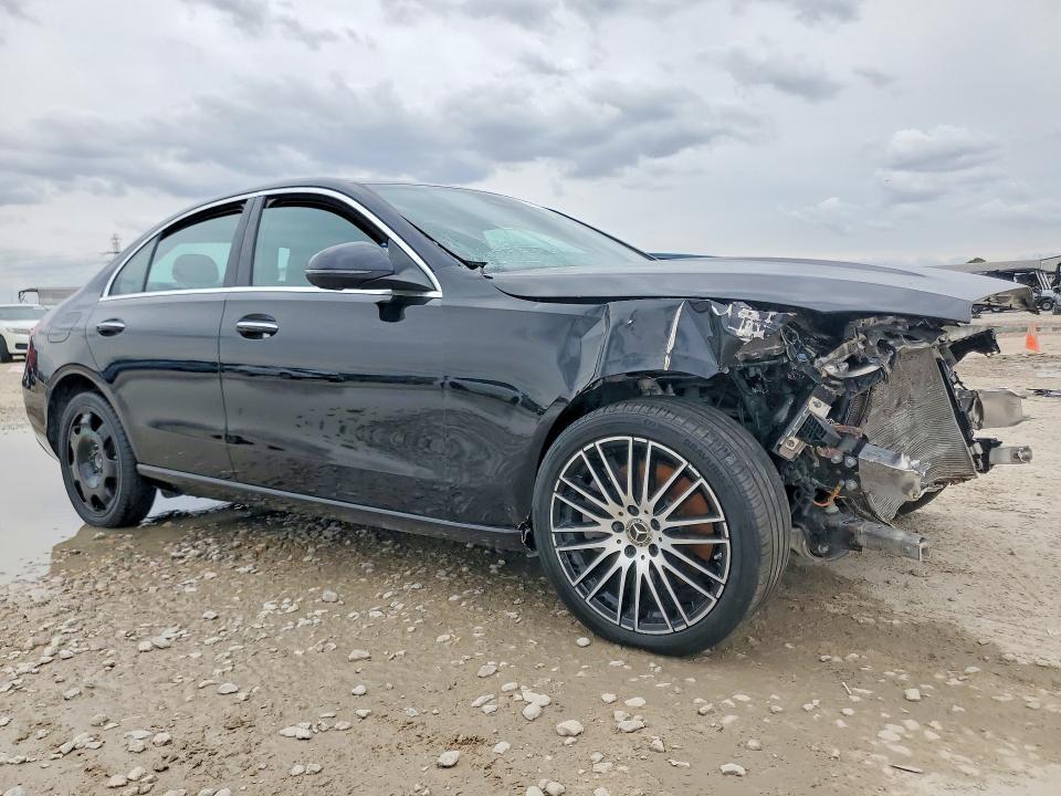 2024 MERCEDES-BENZ C 300 — Фото 4 из 12