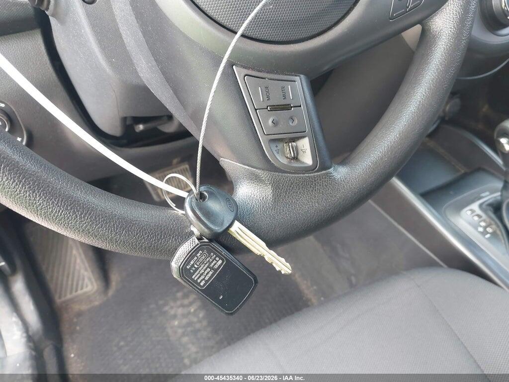KNDJT2A27B7297477 2011 KIA SOUL photo no. 11