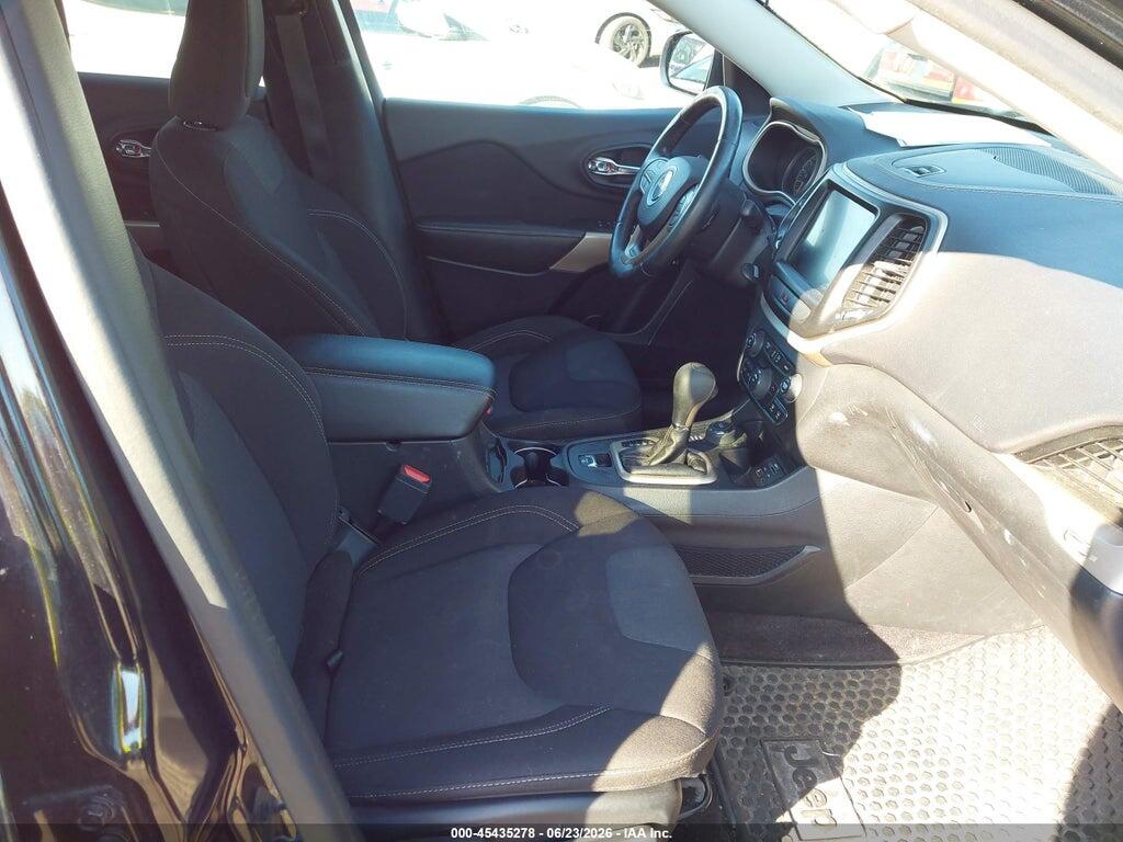 1C4PJMCS2HD218378 2017 JEEP CHEROKEE photo no. 5