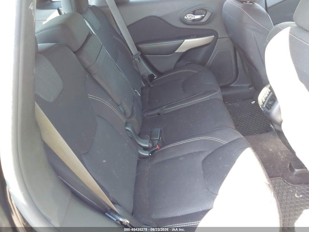 1C4PJMCS2HD218378 2017 JEEP CHEROKEE photo no. 8