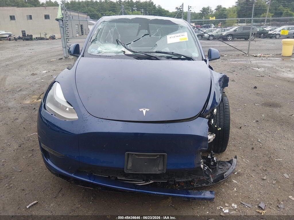 7SAYGAEE0RF989069 2024 TESLA MODEL Y photo no. 11