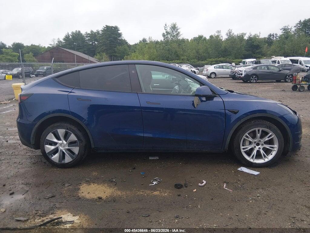 7SAYGAEE0RF989069 2024 TESLA MODEL Y photo no. 12