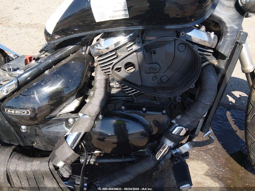 JS1VS56A852101600 2005 SUZUKI M50 photo no. 8