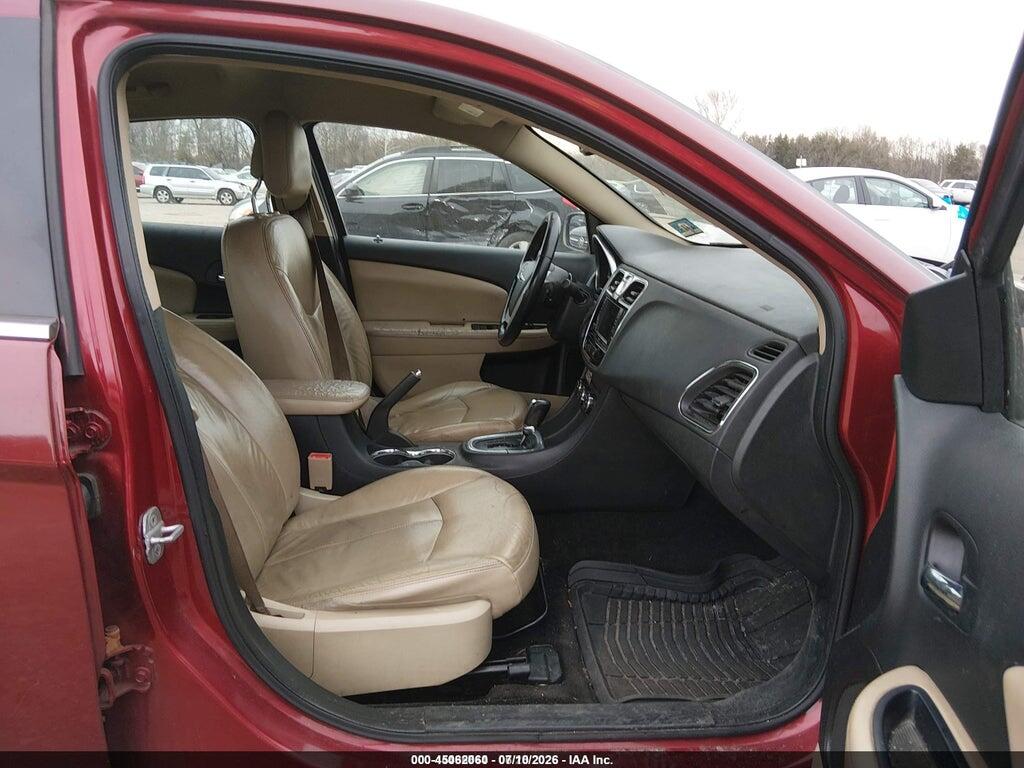 1C3BC2FB0BN595267 2011 CHRYSLER 200 photo no. 5