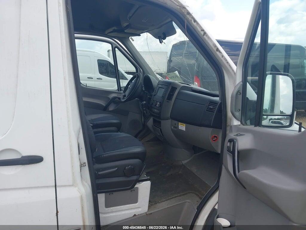 WD3PF1DD0GP240290 2016 MERCEDES-BENZ SPRINTER 3500 photo no. 5