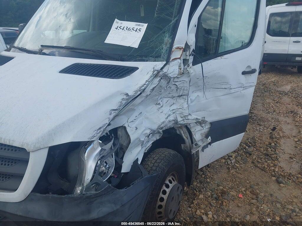 WD3PF1DD0GP240290 2016 MERCEDES-BENZ SPRINTER 3500 photo no. 6