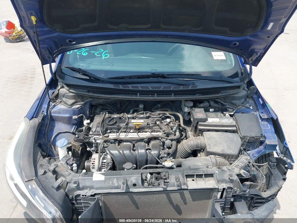 3KPFK4A7XHE030083 2017 KIA FORTE photo no. 10