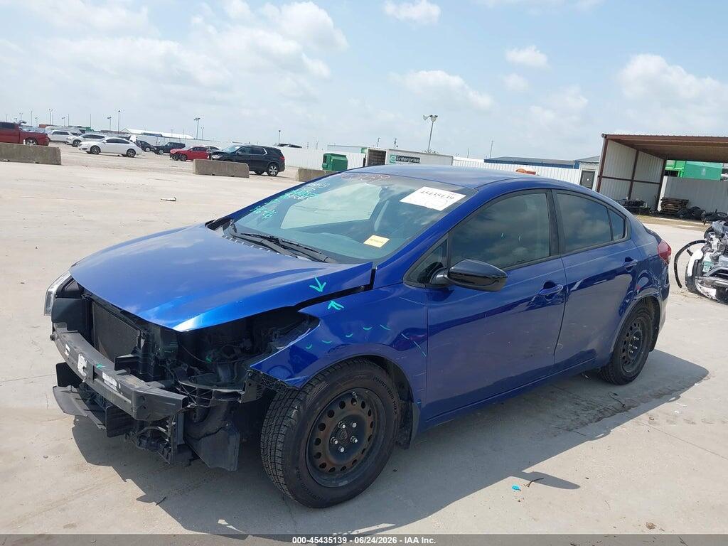 3KPFK4A7XHE030083 2017 KIA FORTE photo no. 2