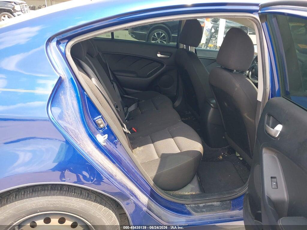 3KPFK4A7XHE030083 2017 KIA FORTE photo no. 8