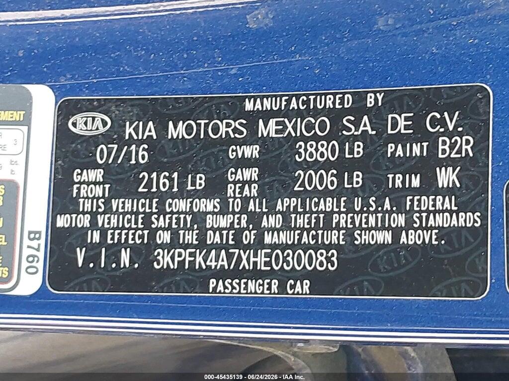 3KPFK4A7XHE030083 2017 KIA FORTE photo no. 9