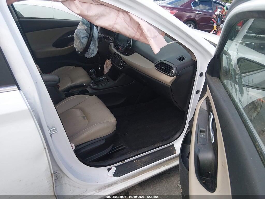 KMHH35LE6LU140044 2020 HYUNDAI ELANTRA GT photo no. 5