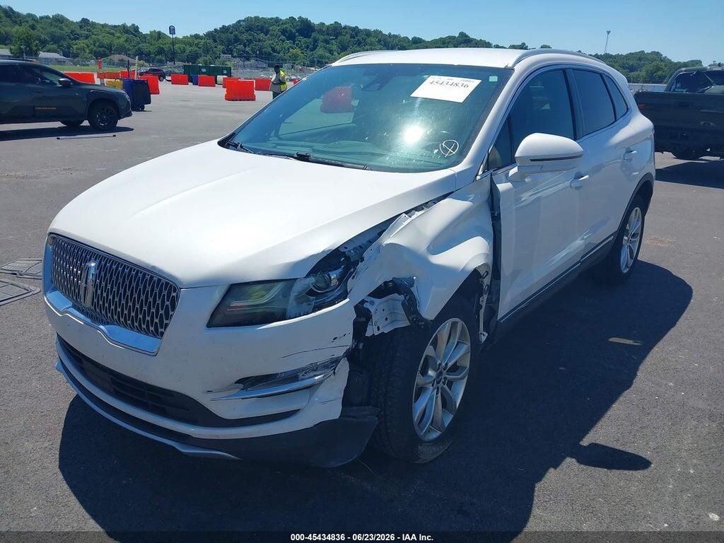 5LMCJ2D94KUL44403 2019 LINCOLN MKC photo no. 2