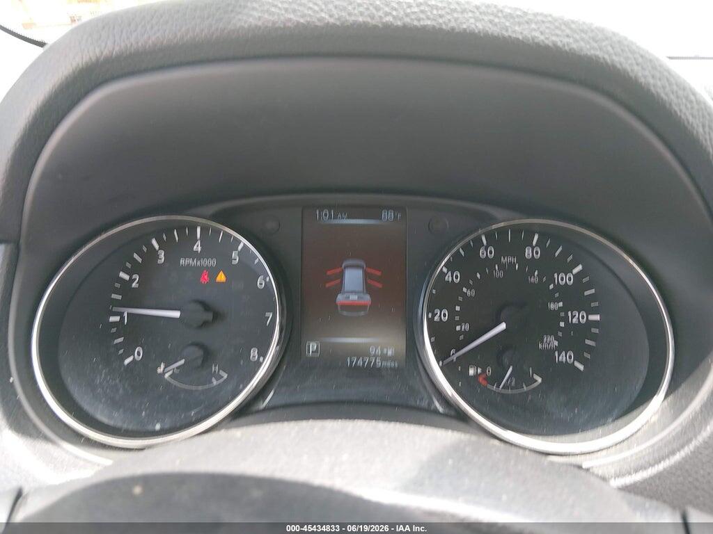 KNMAT2MVXHP501915 2017 NISSAN ROGUE photo no. 7