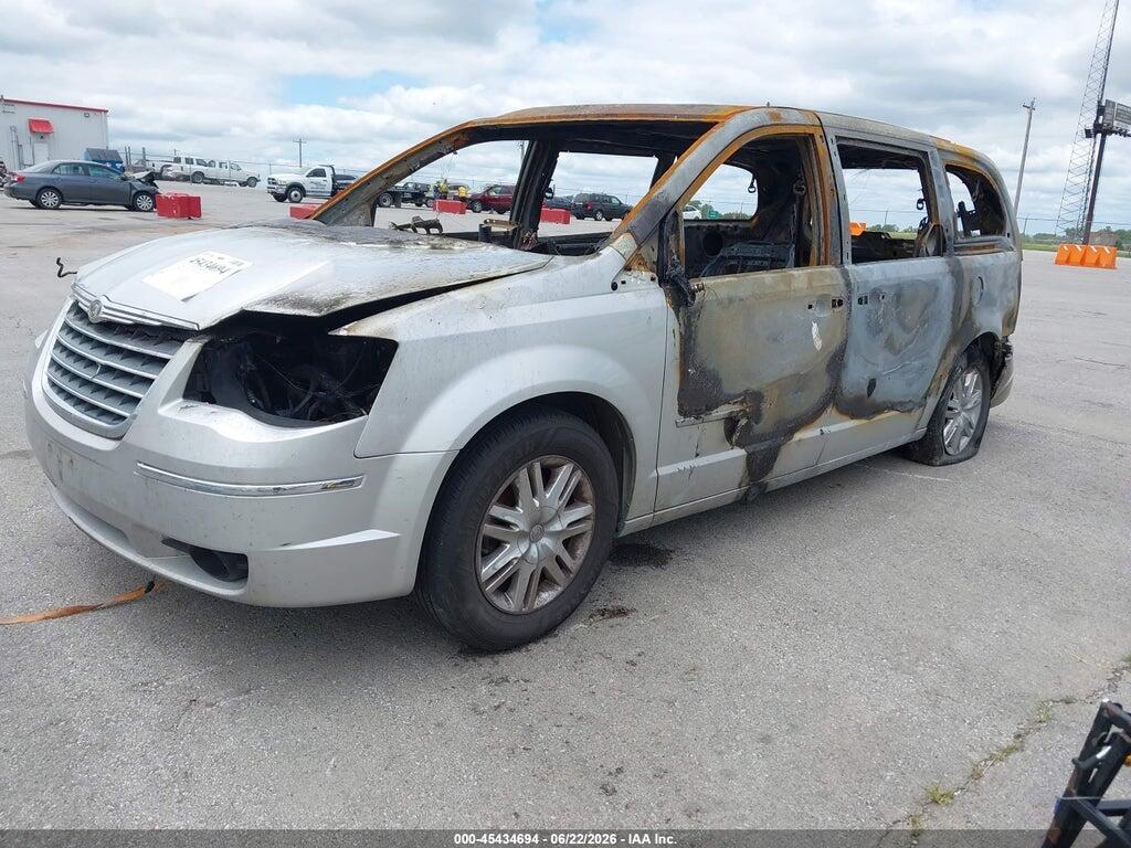 2A4RR6DX0AR241405 2010 CHRYSLER TOWN & COUNTRY photo no. 2