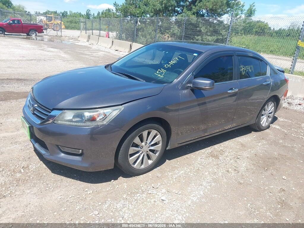 1HGCR2F81DA026457 2013 HONDA ACCORD photo no. 2