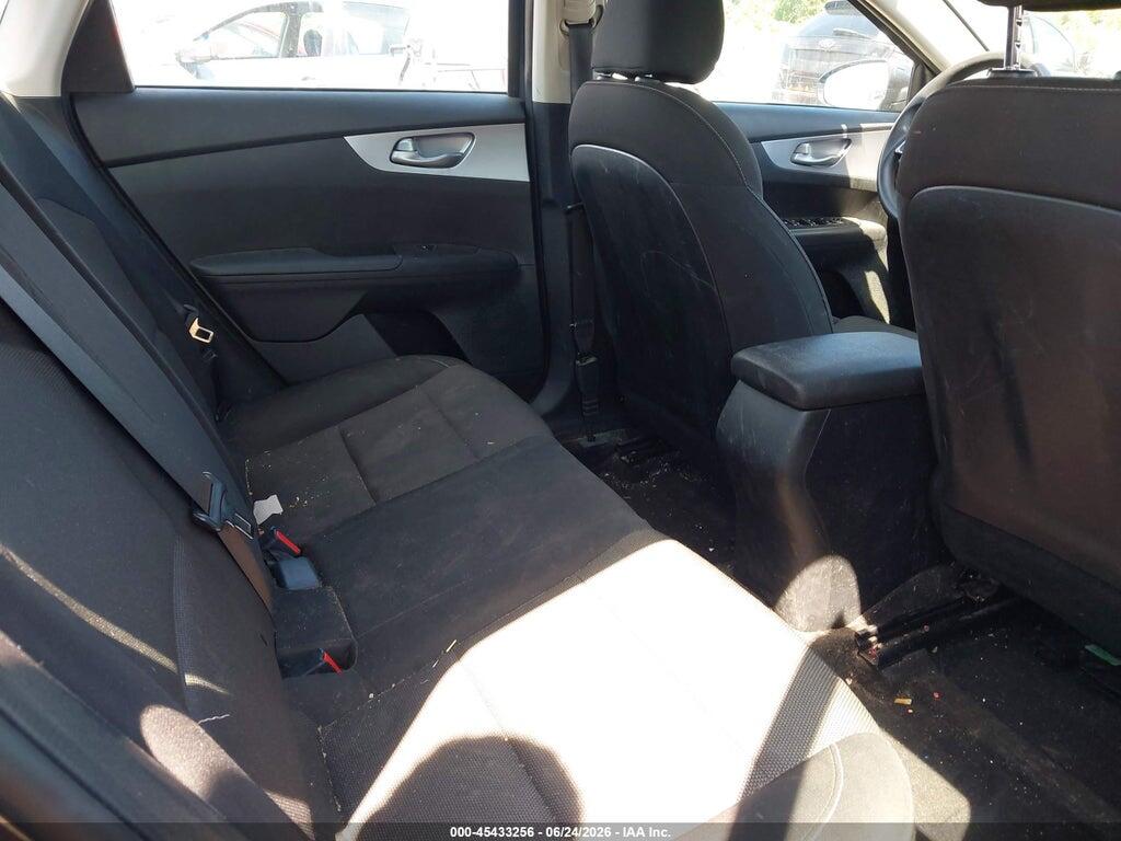3KPF24AD2NE492414 2022 KIA FORTE photo no. 8