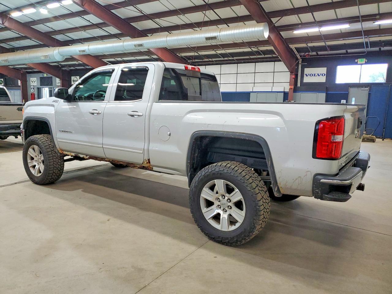 2015 GMC SIERRA K1500 SLE — Фото 2 из 12