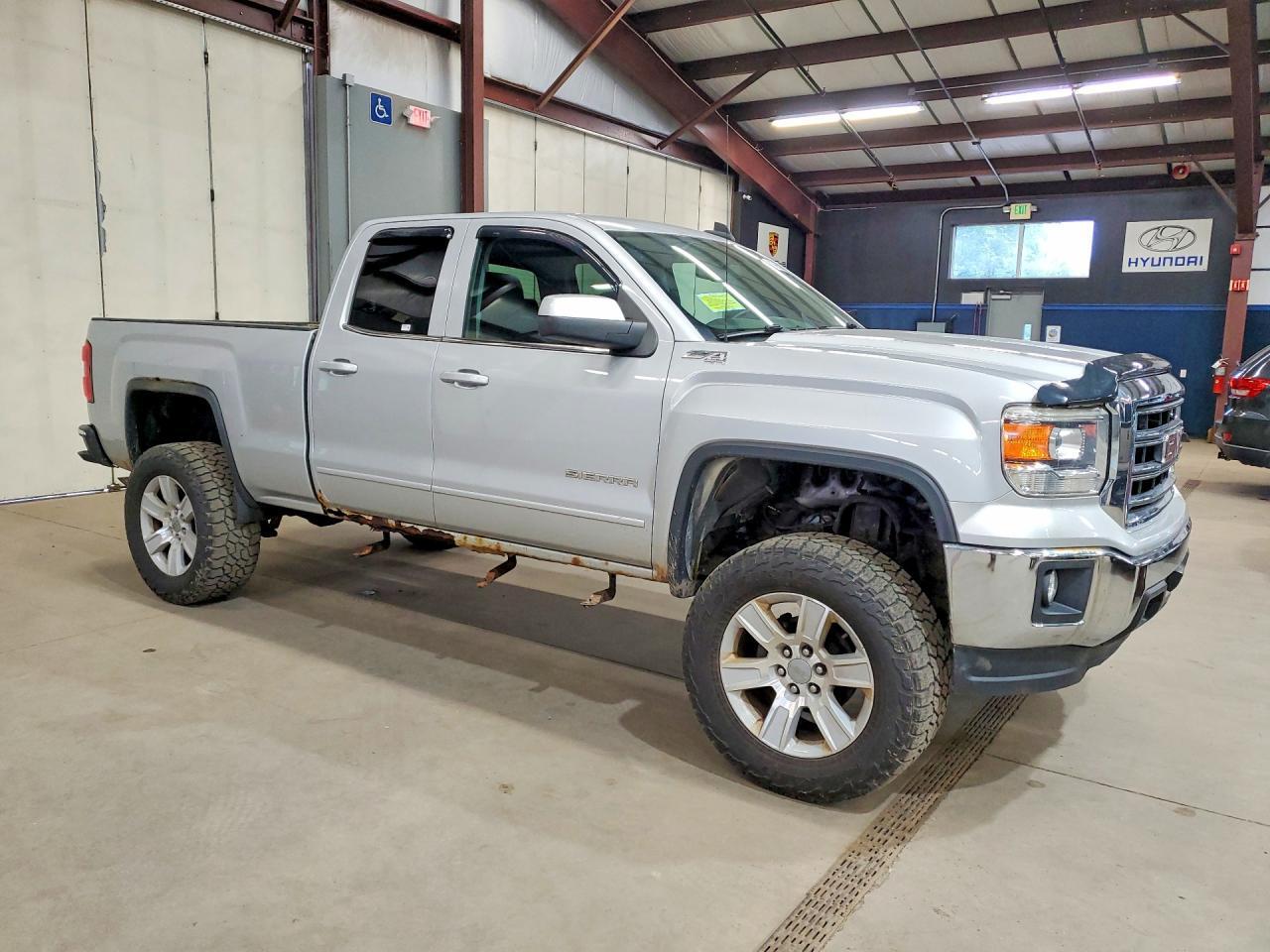2015 GMC SIERRA K1500 SLE — Фото 4 из 12