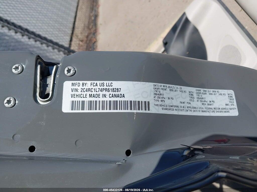 2C4RC1L74PR618287 2023 CHRYSLER PACIFICA HYBRID photo no. 9