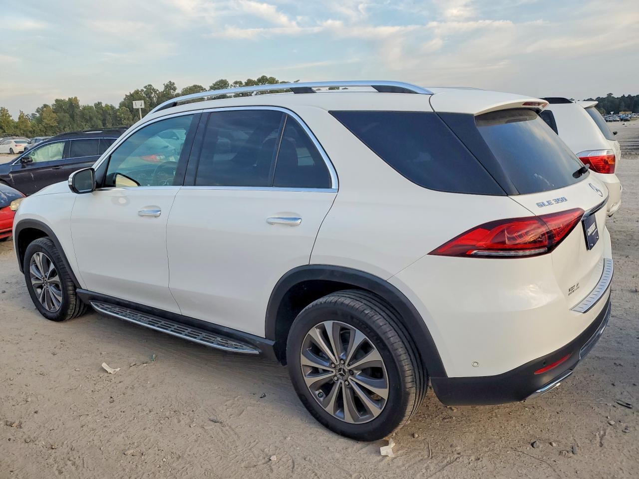 2022 MERCEDES-BENZ GLE 350 — Фото 2 из 13