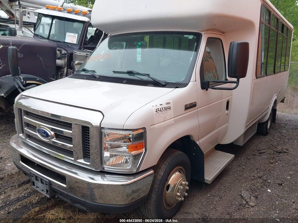 1FDWE3FS3KDC47655 2019 FORD E-350 CUTAWAY photo no. 2