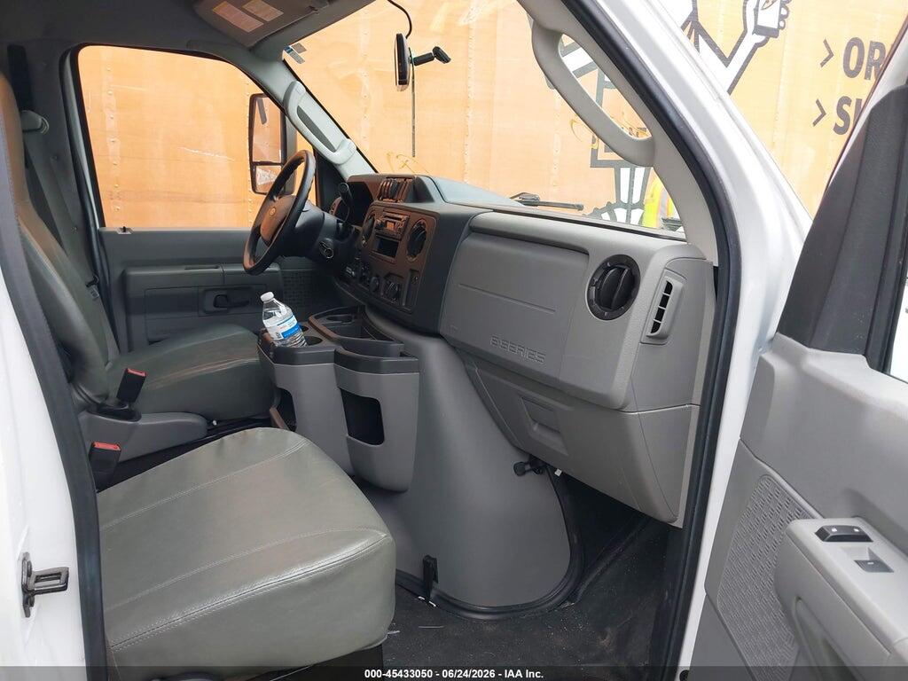 1FDWE3FS3KDC47655 2019 FORD E-350 CUTAWAY photo no. 5