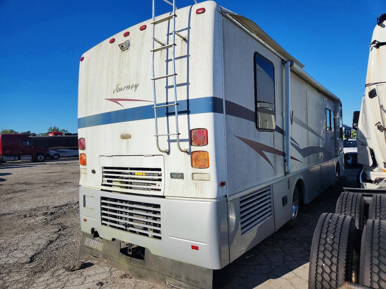 2001 WINNEBAGO JOURNEY RV — Фото 4 из 10