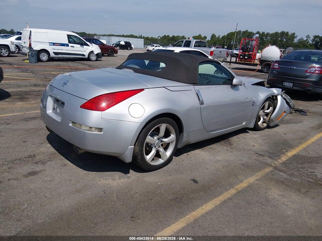 JN1BZ36A79M550255 2009 NISSAN 350Z photo no. 4