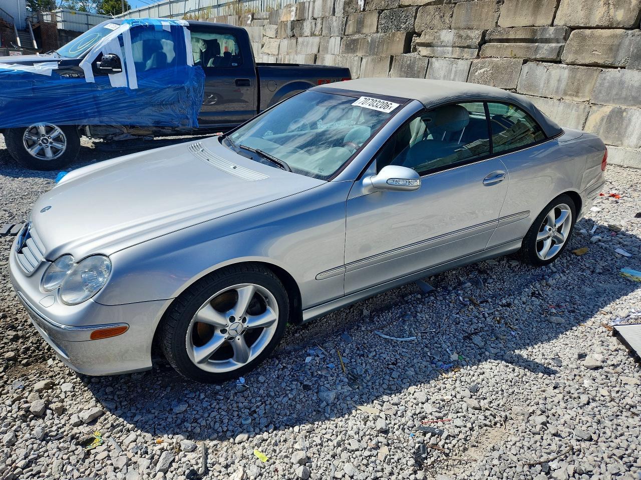 2005 MERCEDES-BENZ CLK 320
