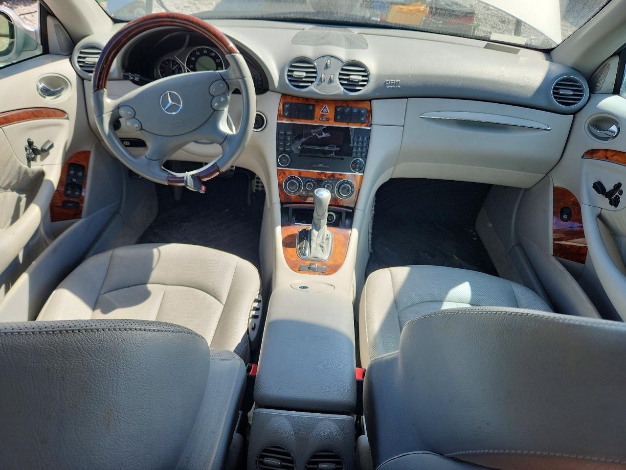 2005 MERCEDES-BENZ CLK 320 — Фото 8 из 13