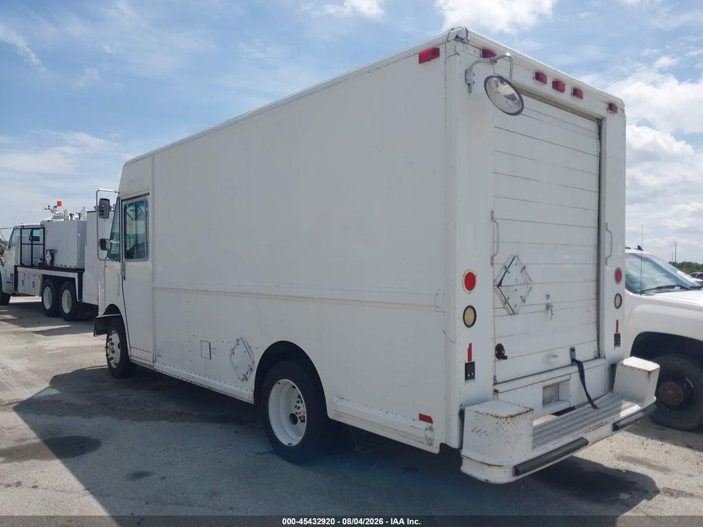 4UZA4FA48YCG41533 2000 FREIGHTLINER CHASSIS photo no. 3