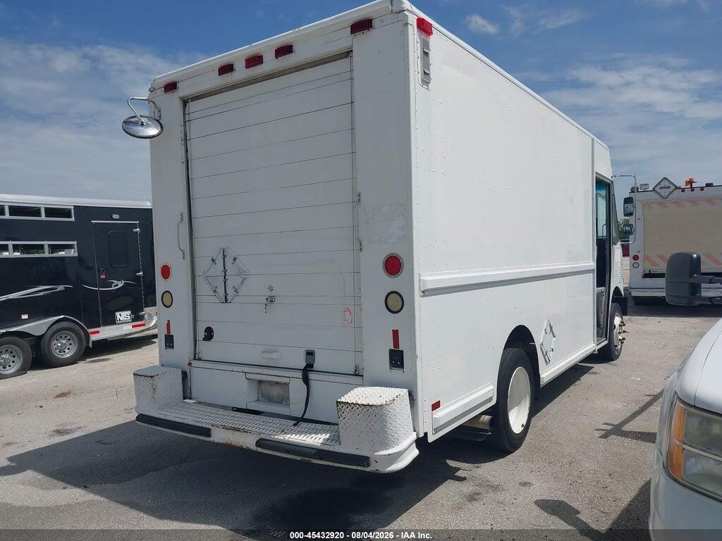 4UZA4FA48YCG41533 2000 FREIGHTLINER CHASSIS photo no. 4
